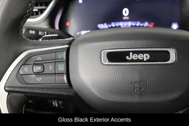 Used 2023 Jeep Grand Cherokee L Laredo AWD/4WD image 8
