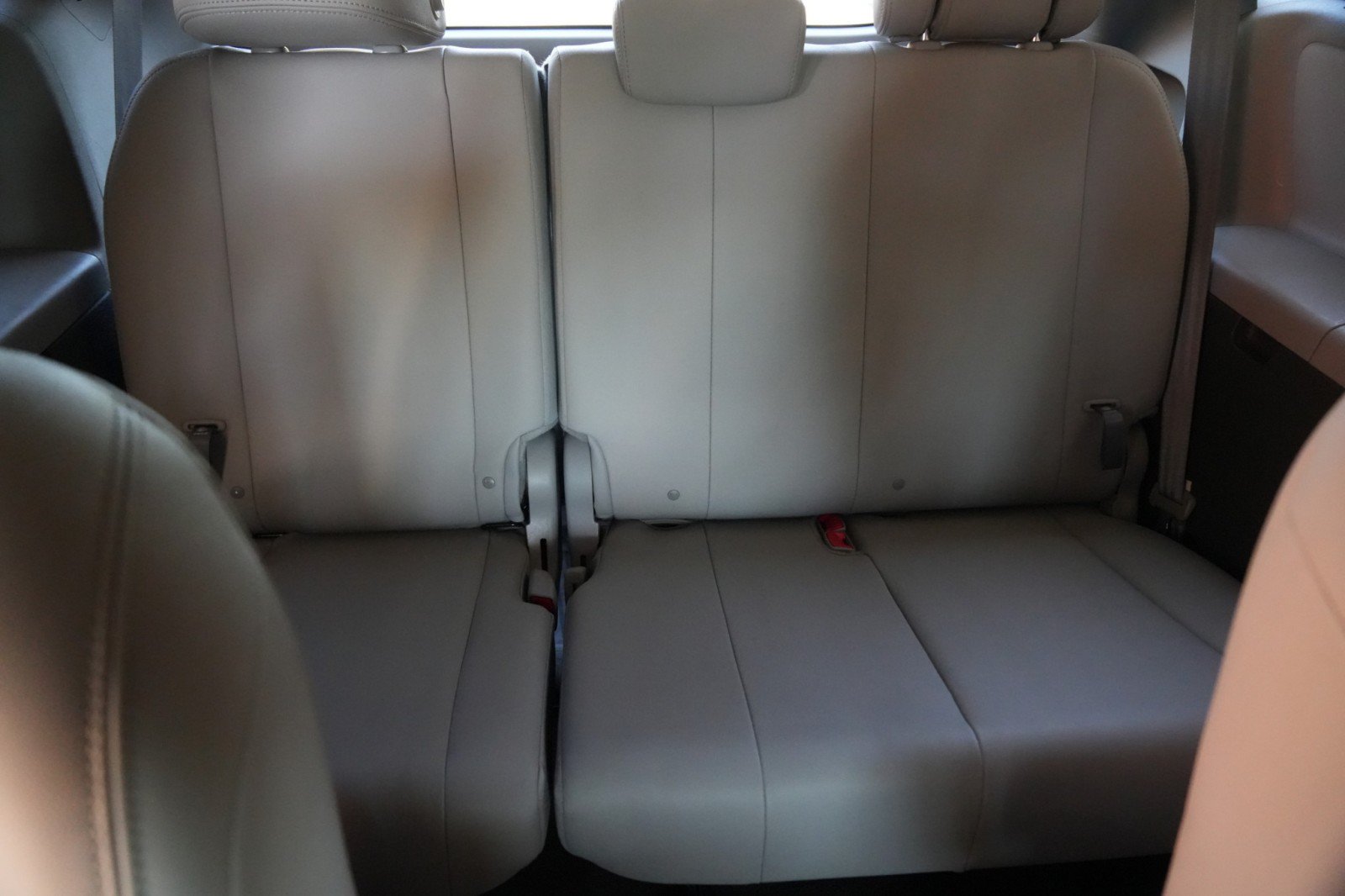 Used 2020 Toyota Sienna XLE Premium AWD/4WD image 37