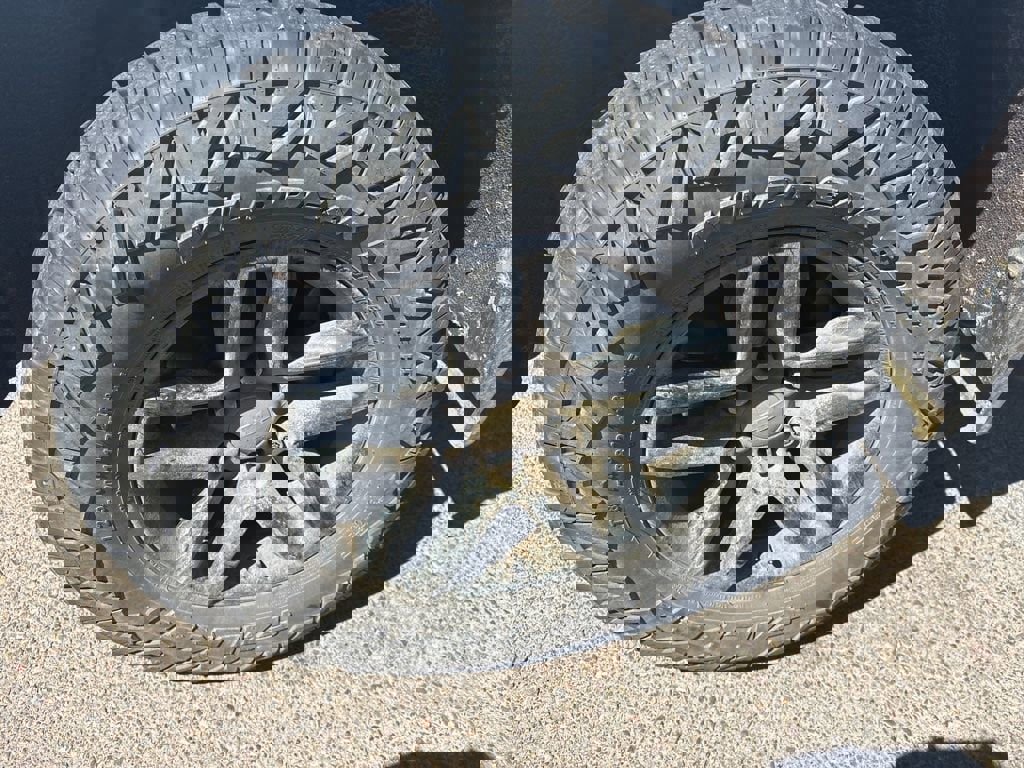 Used 2020 Chevrolet Silverado 1500 Custom Trail Boss w/ Custom Convenience Package image 2