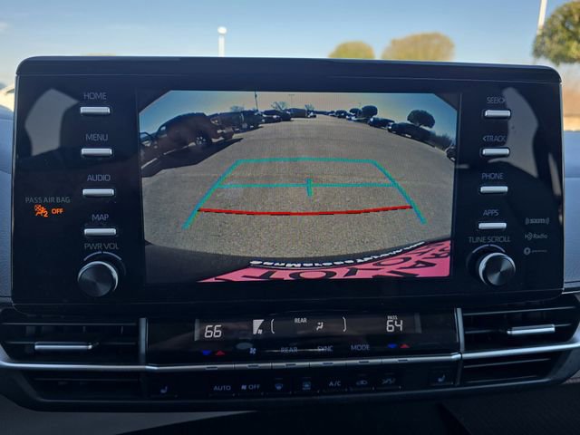 Used 2021 Toyota Sienna XLE image 24