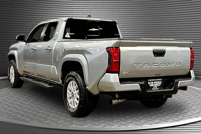 Used 2024 Toyota Tacoma SR5 AWD/4WD image 4