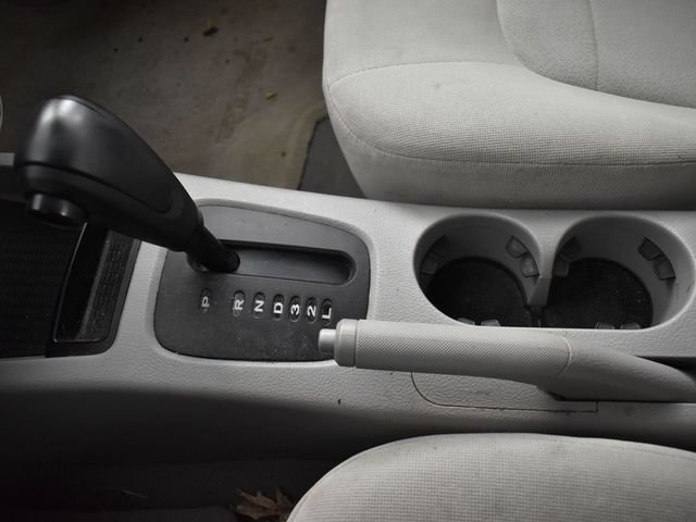 Used 2006 Kia Spectra EX FWD image 13
