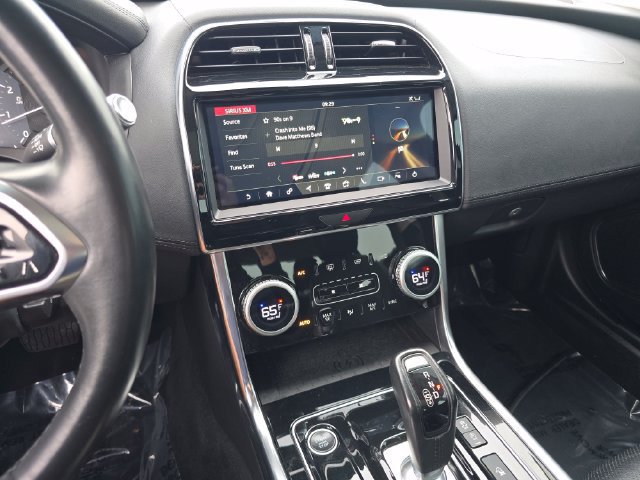 Used 2020 Jaguar XE S AWD/4WD image 40