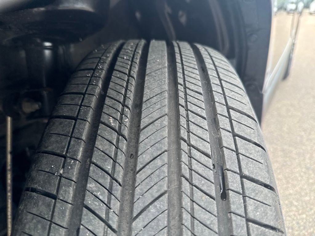 Used 2025 Toyota Corolla Cross LE w/ Moonroof Package image 41