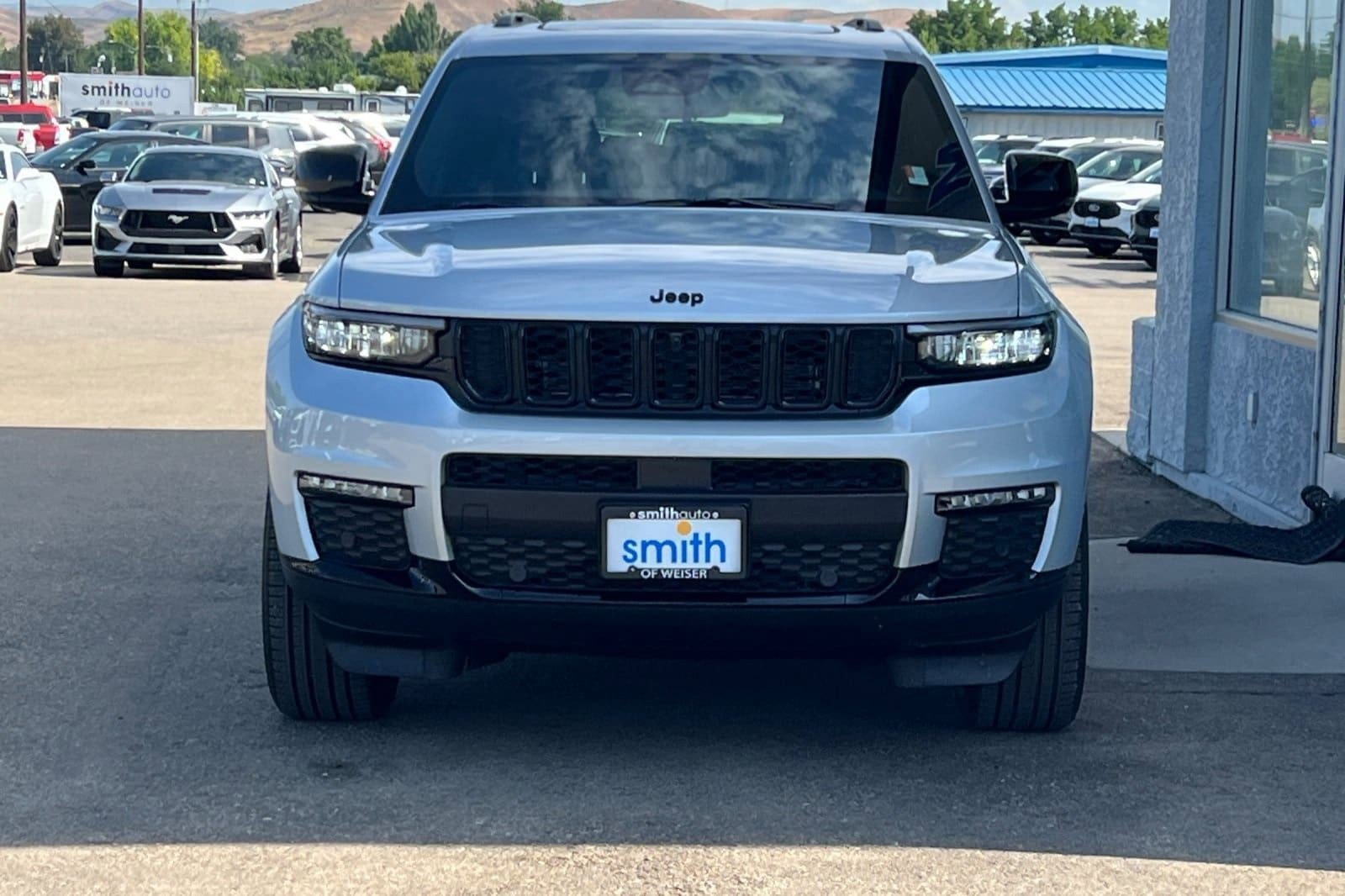 New 2025 Jeep Grand Cherokee L Limited w/ Luxury Tech Group II image 3