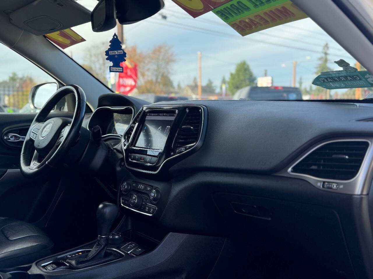 Used 2019 Jeep Cherokee Limited w/ Luxury Group image 6