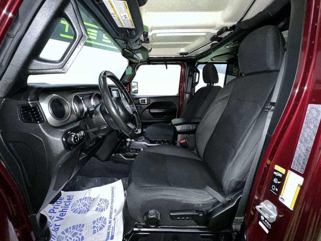 Used 2021 Jeep Gladiator Willys AWD/4WD image 17