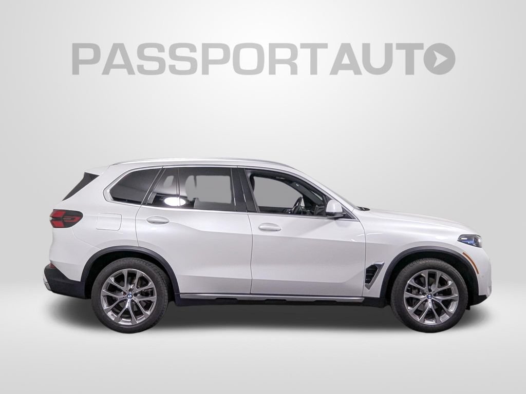 Used 2024 BMW X5 xDrive40i w/ Premium Package AWD/4WD image 8