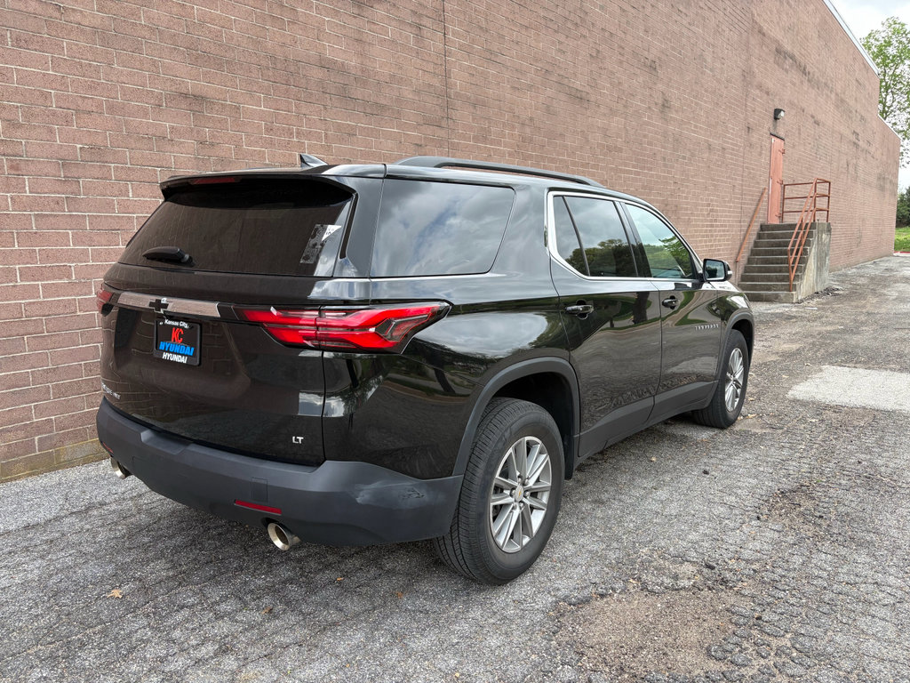 Used 2023 Chevrolet Traverse LT image 5