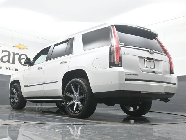 Used 2017 Cadillac Escalade Premium Luxury image 5