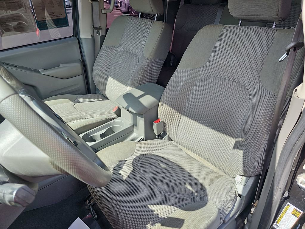 Used 2019 Nissan Frontier SV image 18