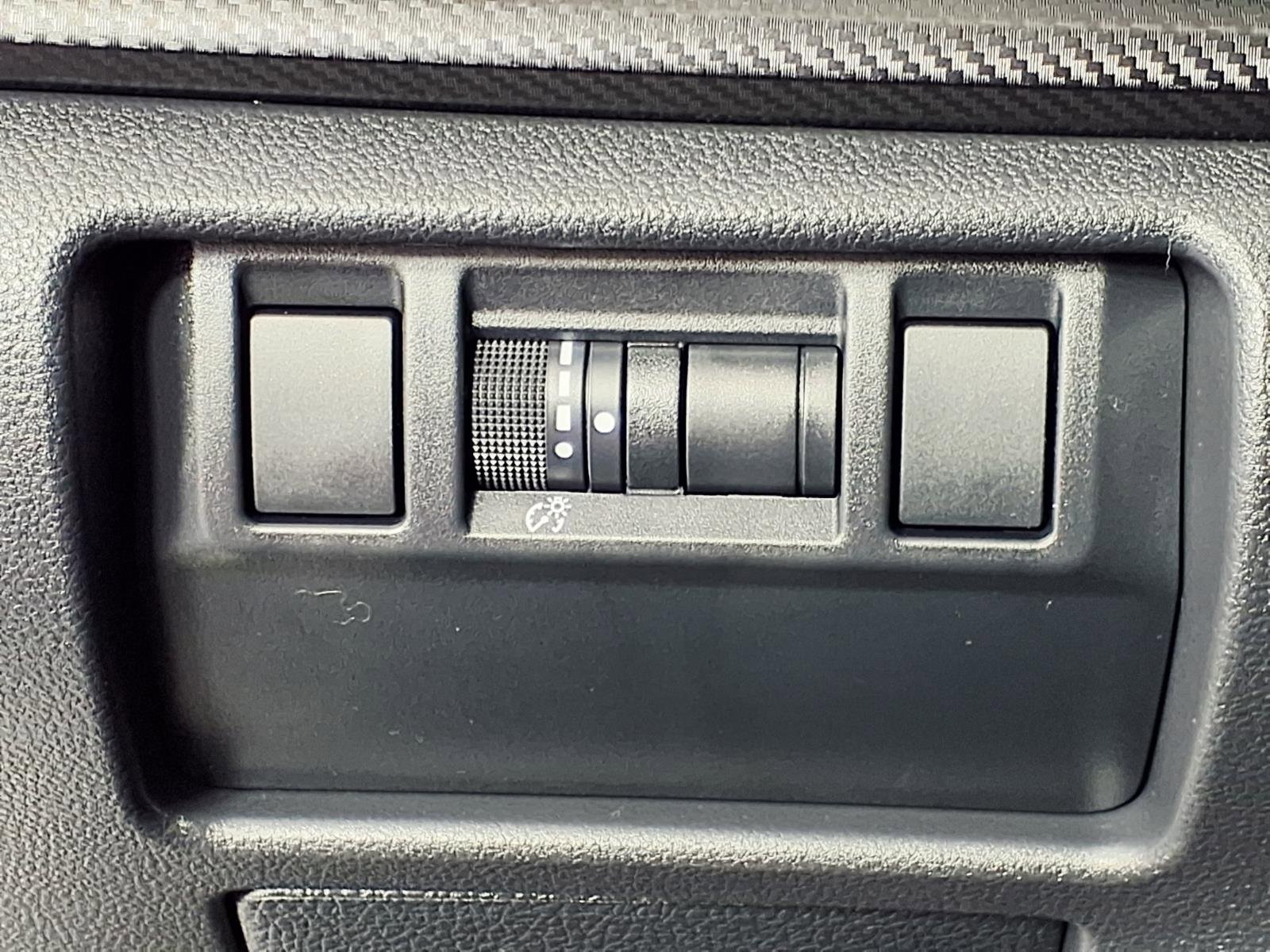 Certified 2024 Subaru Crosstrek 2.0i Premium image 16