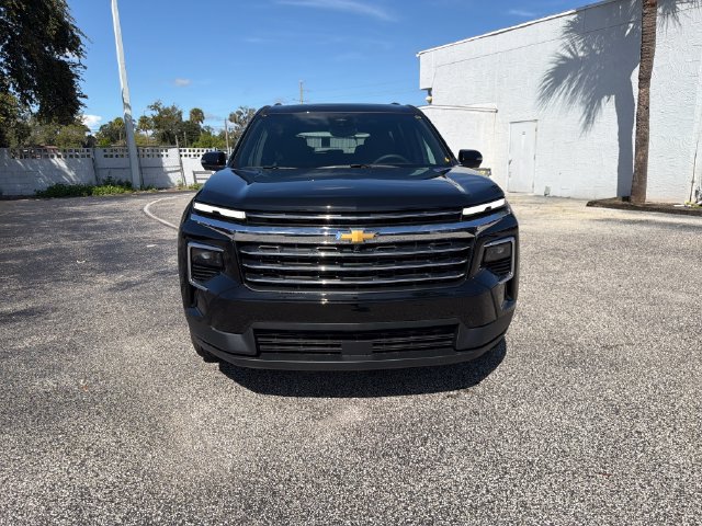 New 2027 Chevrolet Traverse LT w/ Sun and Wheel Package FWD image 16