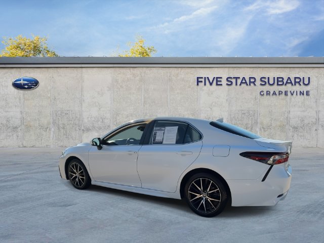 Used 2023 Toyota Camry SE FWD image 6