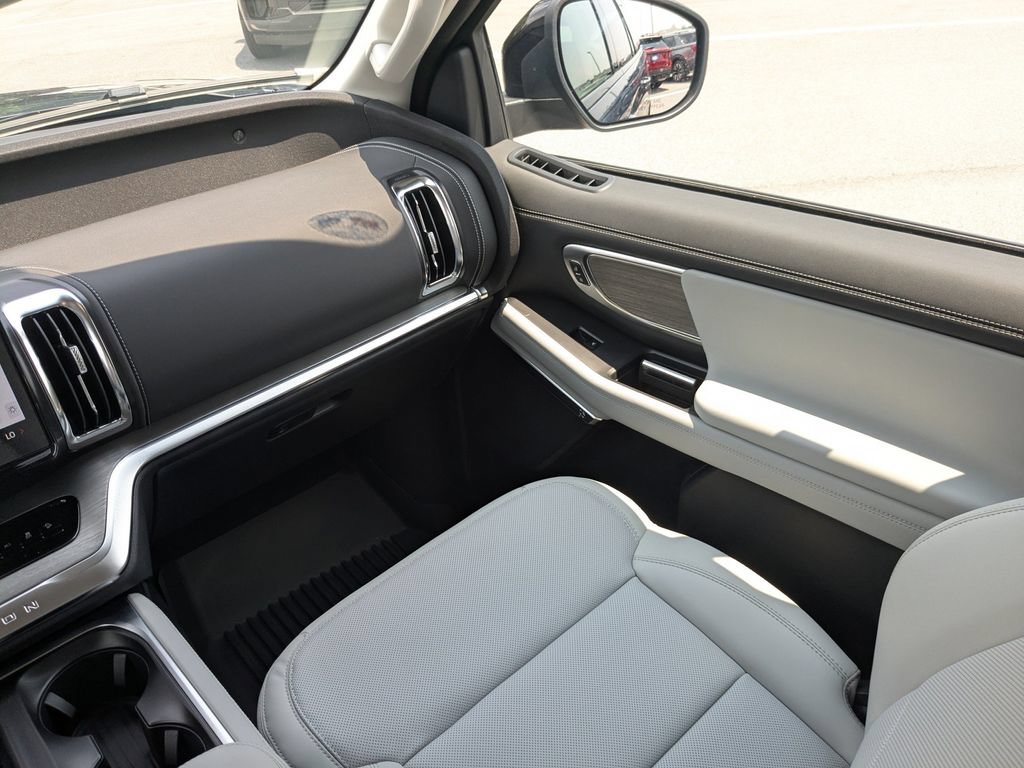 New 2027 Ford Expedition Platinum AWD/4WD image 18