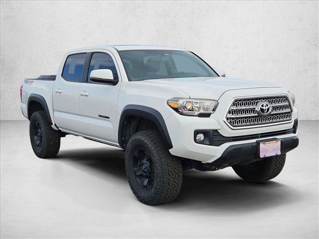 Used 2017 Toyota Tacoma TRD Off-Road AWD/4WD video 3