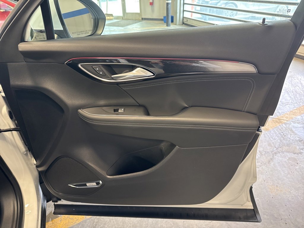 Used 2025 Buick Envision Preferred image 33