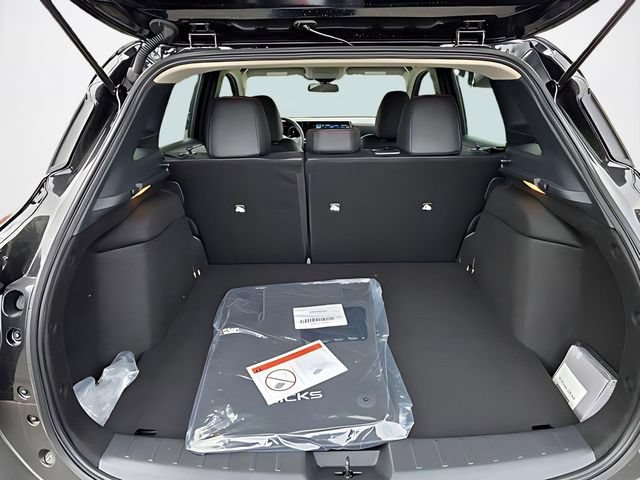 New 2026 Nissan Kicks SR w/ Cold Weather Package AWD/4WD image 25