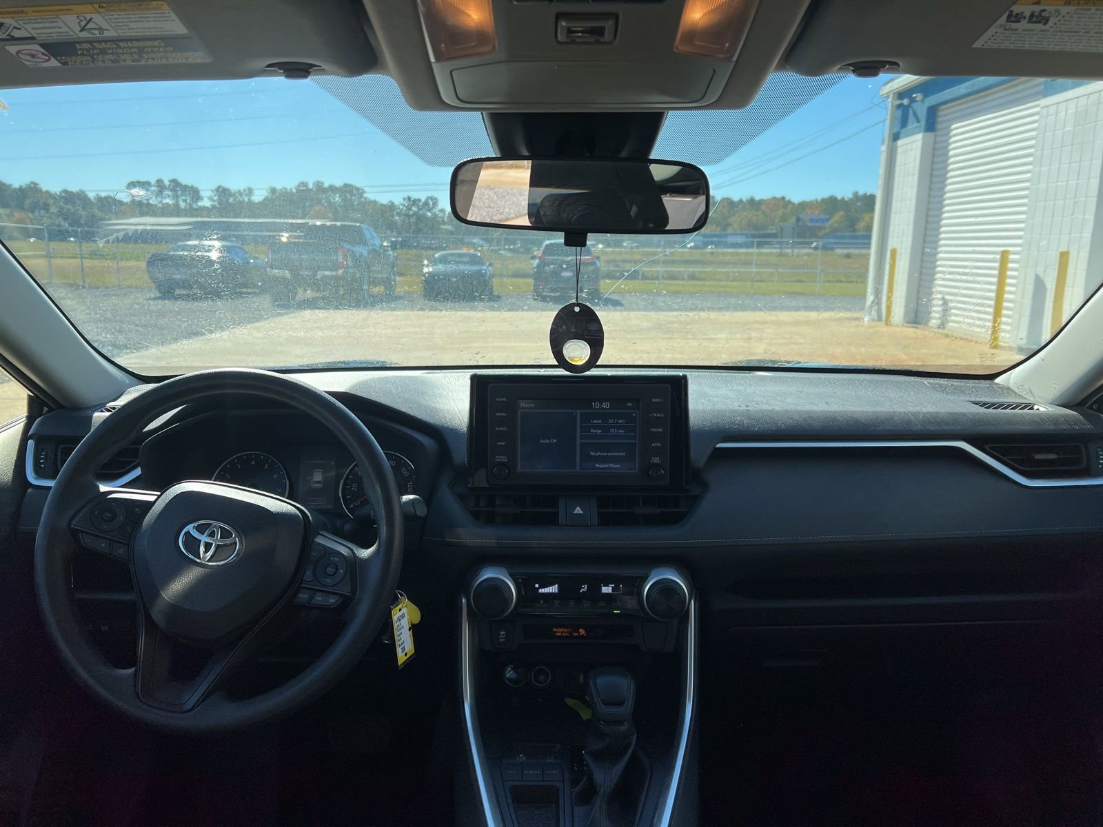 Used 2019 Toyota RAV4 LE image 9