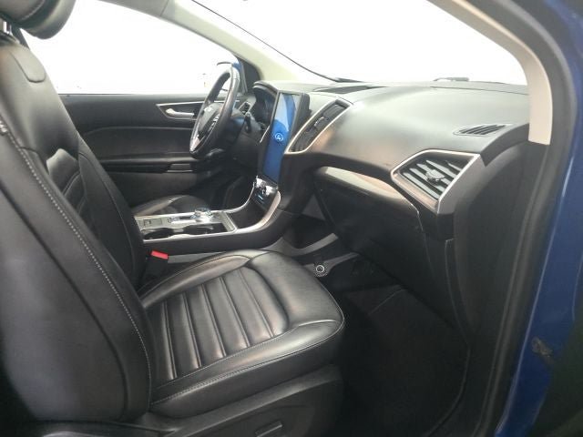 Used 2023 Ford Edge SEL w/ Convenience Package AWD/4WD image 4