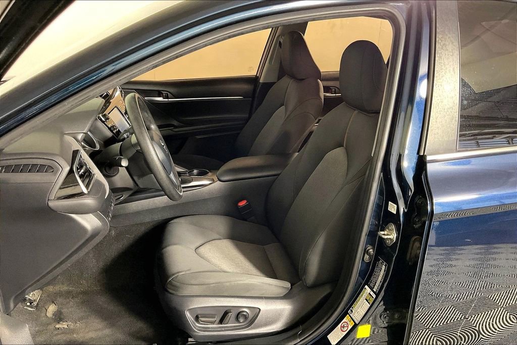 Used 2018 Toyota Camry LE FWD image 24