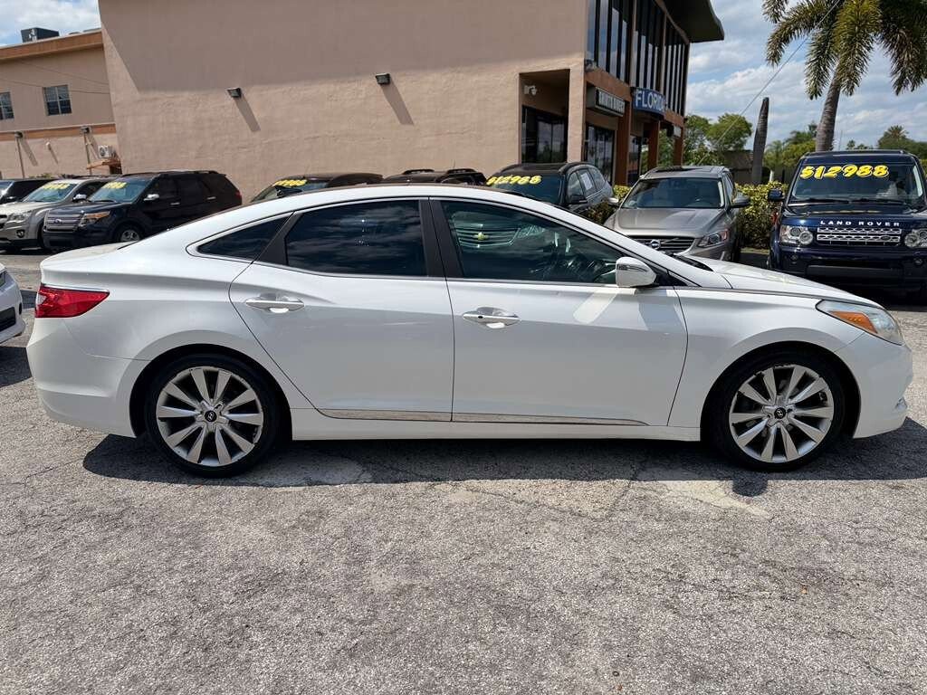 Used 2014 Hyundai Azera Limited w/ Option Group 02 FWD image 6