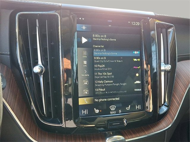 Used 2018 Volvo XC60 T6 Inscription w/ Convenience Package image 16