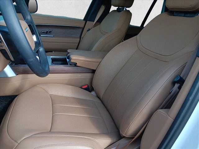 Used 2026 Land Rover Range Rover SE AWD/4WD image 16