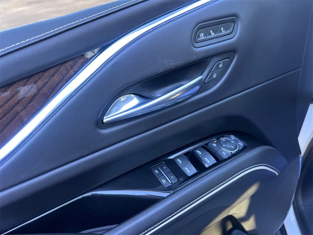 Used 2021 Cadillac Escalade Sport Platinum w/ LPO, ONYX Package image 32