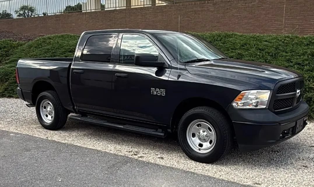 Used 2018 RAM 1500 Tradesman w/ Popular Equipment Group AWD/4WD image 3