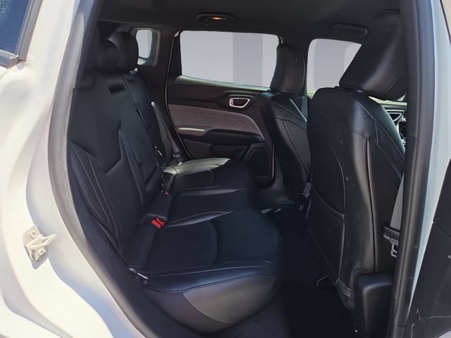 Used 2024 Jeep Compass Latitude AWD/4WD image 18
