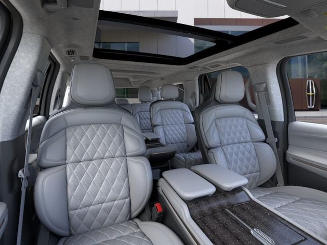 New 2026 Lincoln Navigator L Black Label AWD/4WD image 10