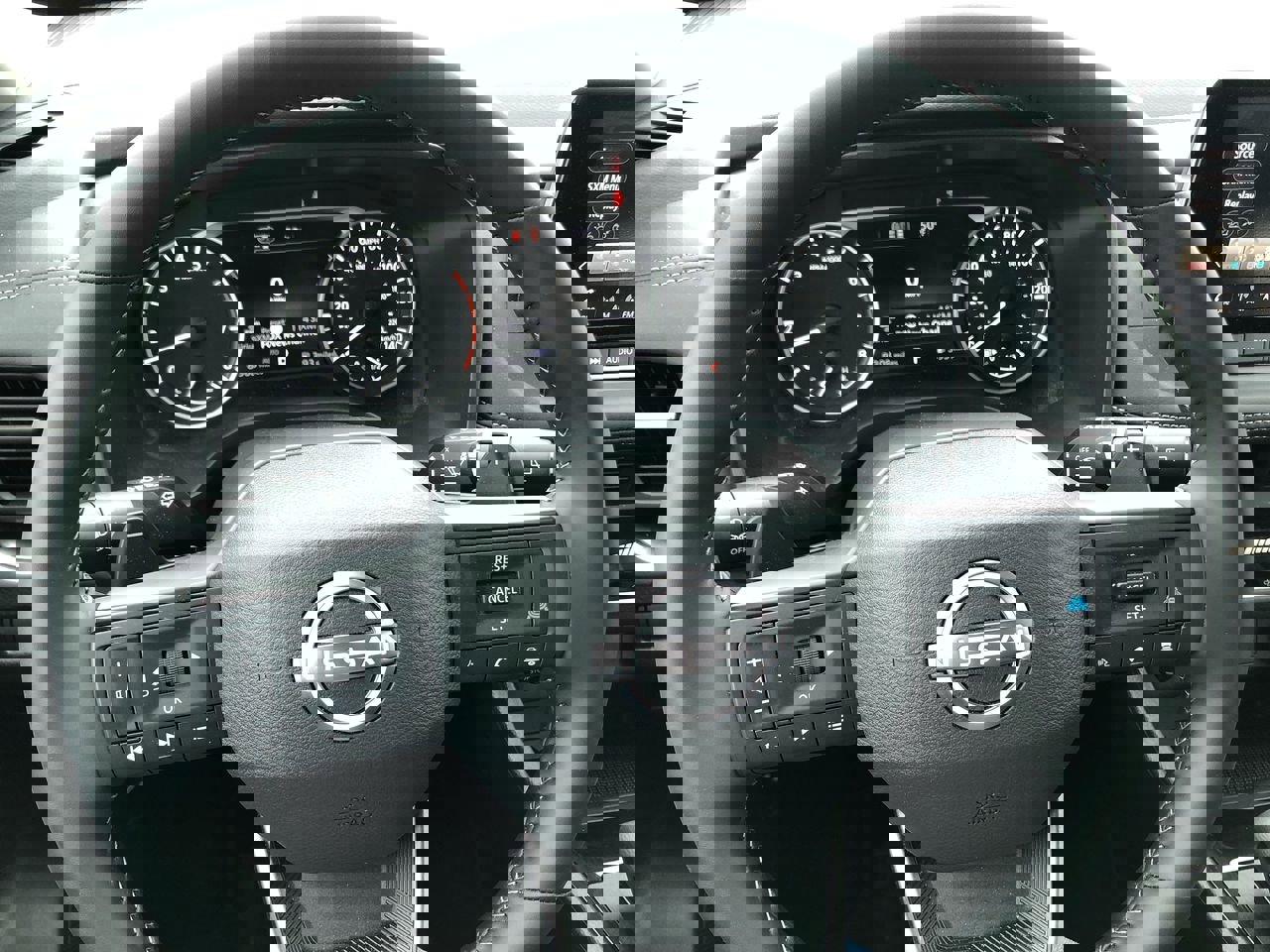 Used 2026 Nissan Rogue SV image 16