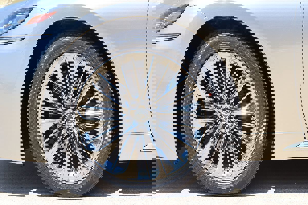 Used 2018 Lexus LS 500 w/ Interior Upgrade Package image 67