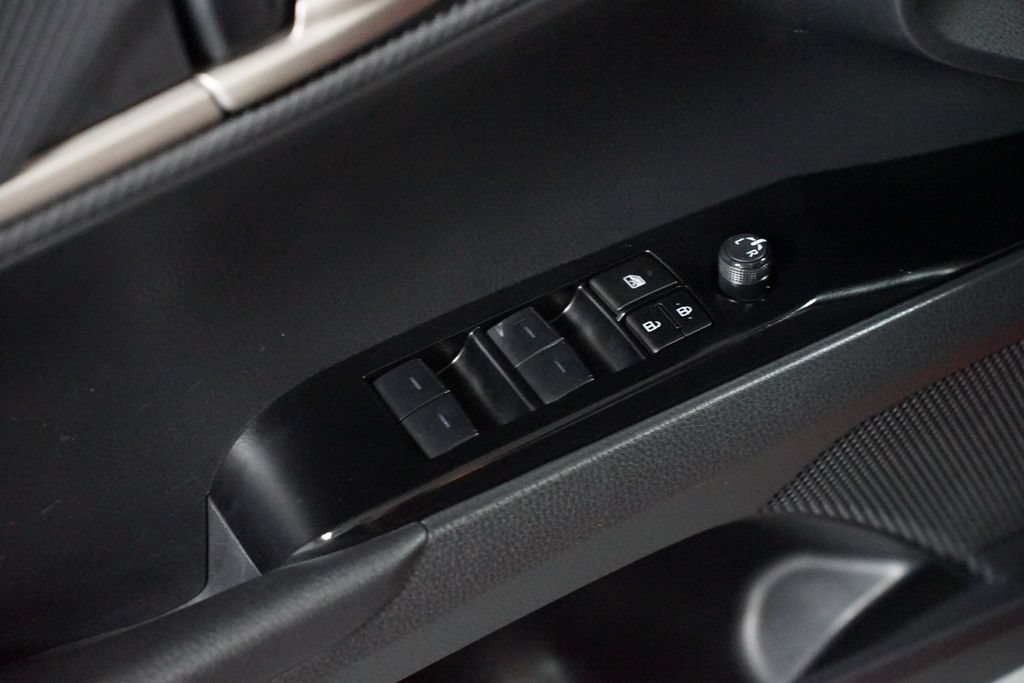 Used 2025 Toyota Camry SE FWD image 32