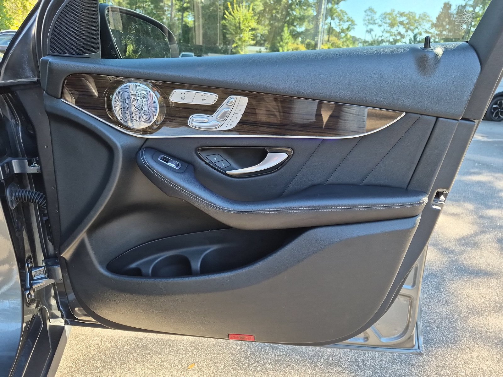 Used 2021 Mercedes-Benz GLC 300 4MATIC image 33