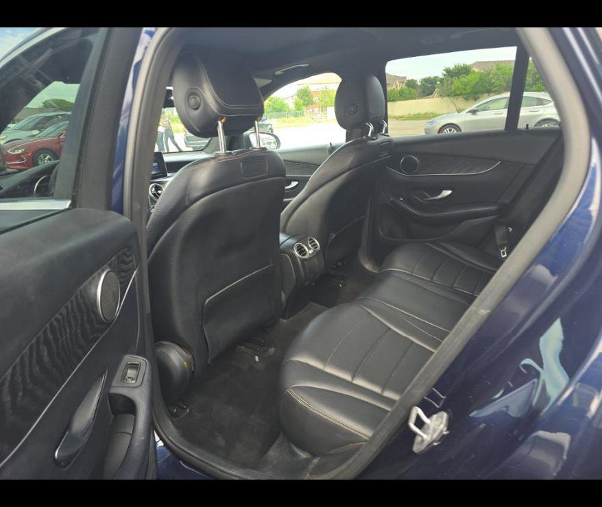 Used 2018 Mercedes-Benz GLC 300 w/ Premium Package image 7