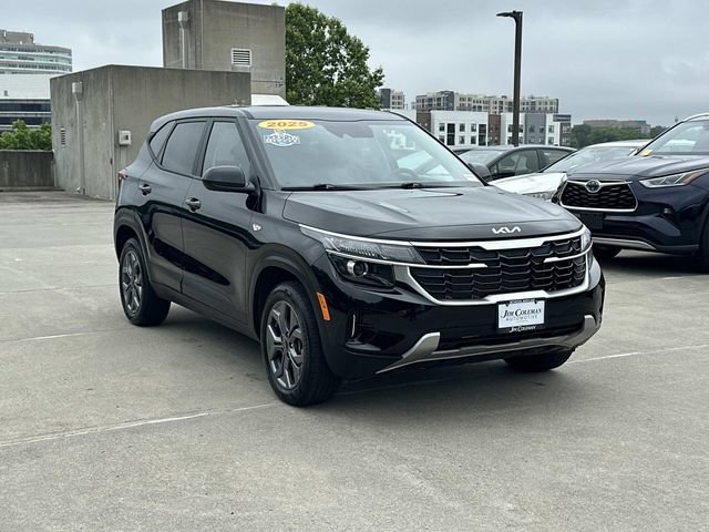 Used 2025 Kia Seltos LX AWD/4WD image 24