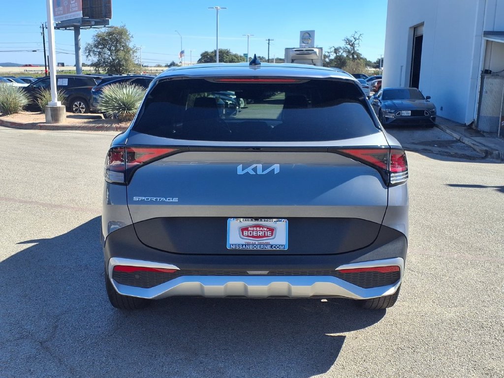 Used 2025 Kia Sportage EX FWD image 6