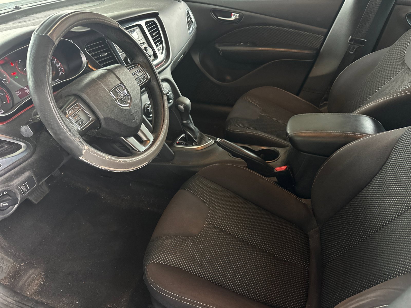 Used 2015 Dodge Dart SXT image 9