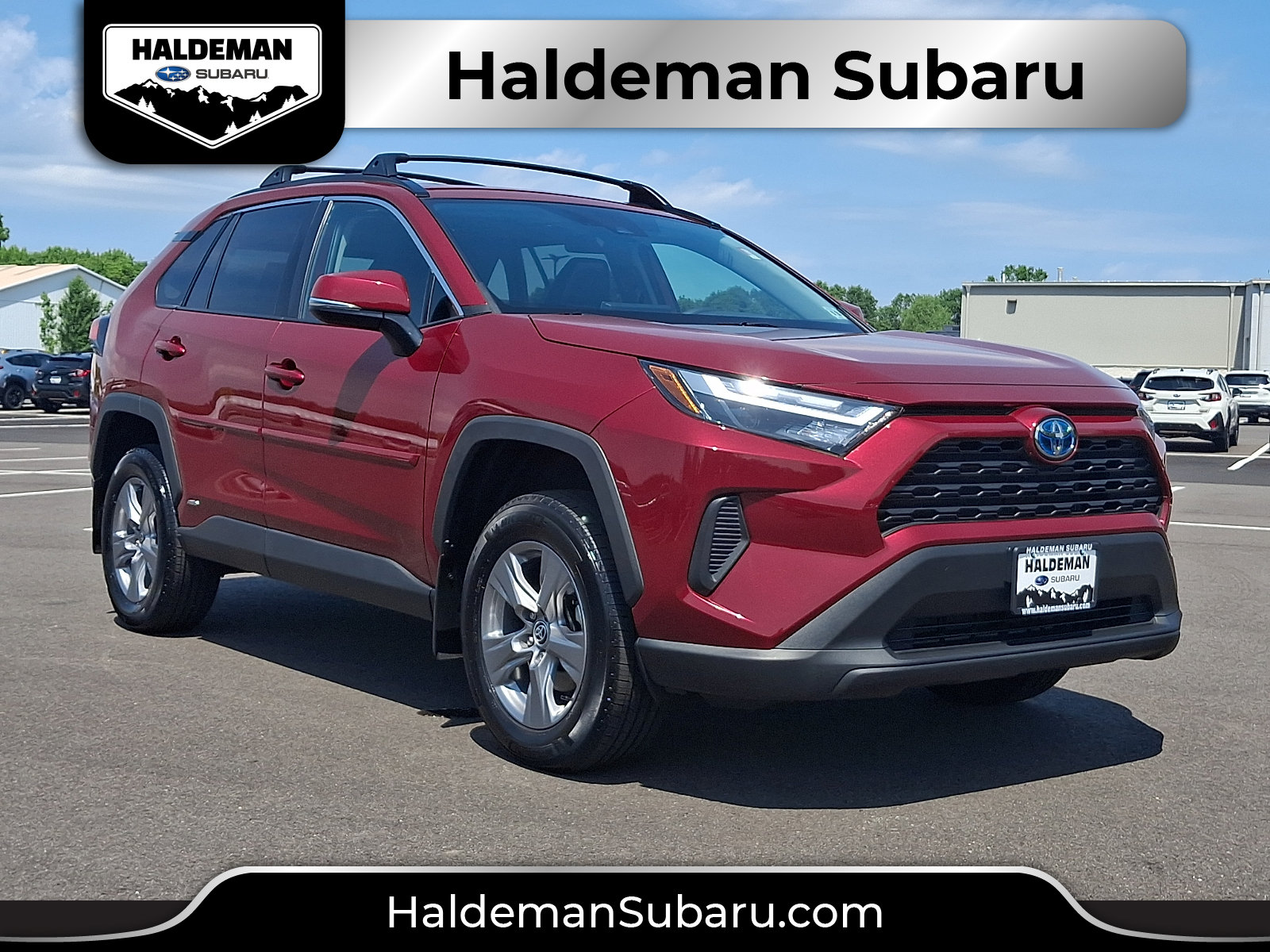 Used 2023 Toyota RAV4 XLE AWD/4WD image 1