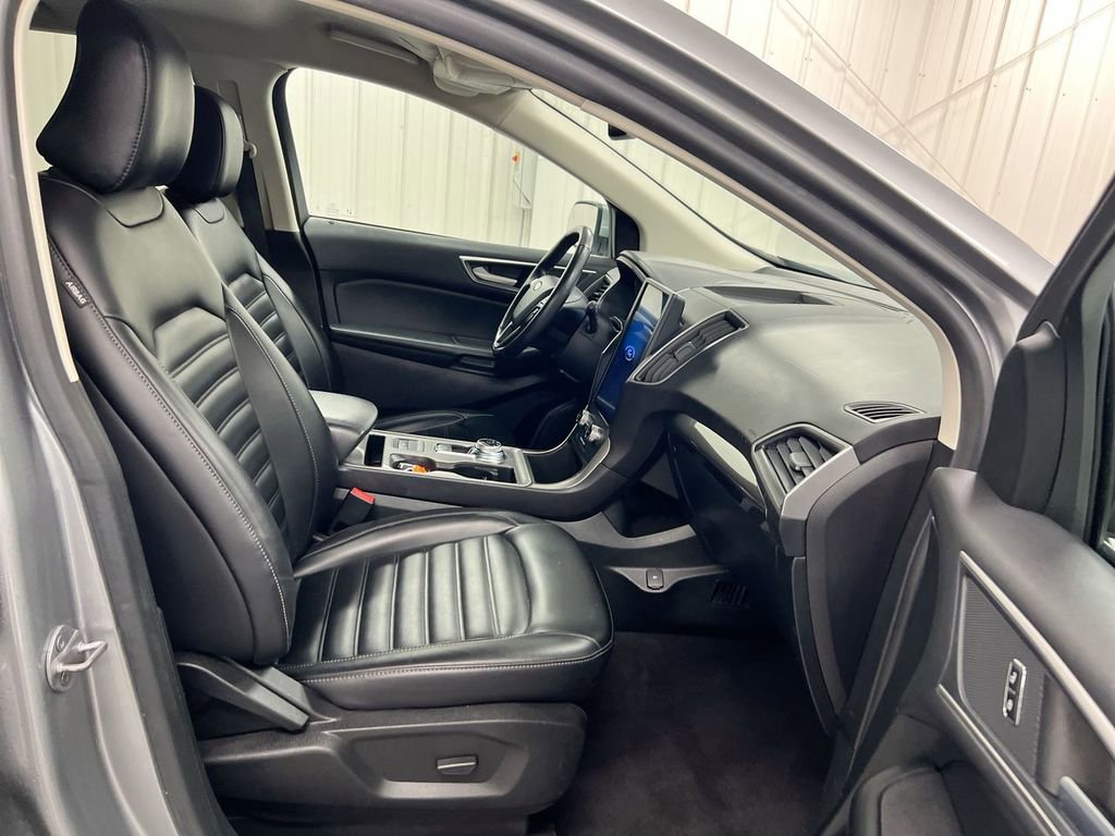 Used 2023 Ford Edge SEL image 21