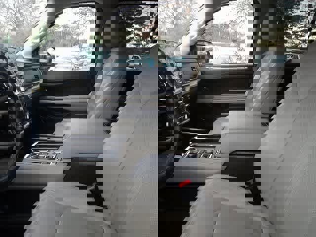 Certified 2024 Ford Expedition Limited image 9