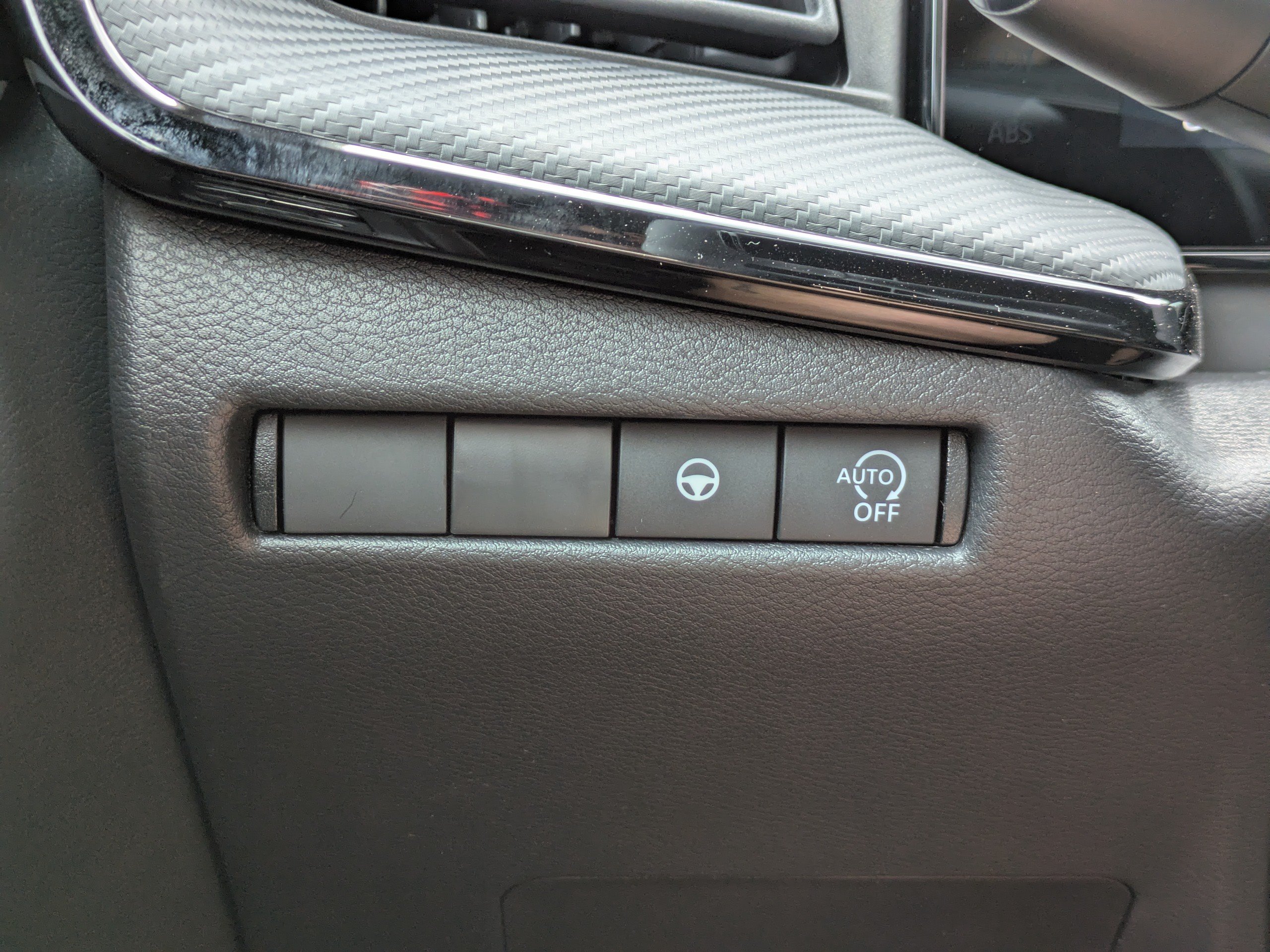 New 2026 Nissan Kicks SR FWD image 25