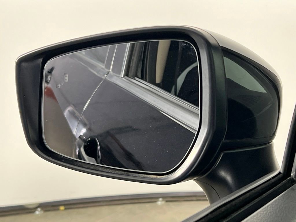 Used 2021 Nissan Versa SV image 36