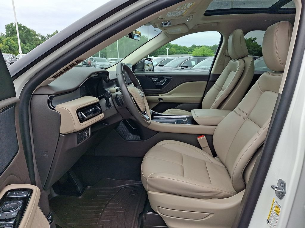 Certified 2024 Lincoln Aviator AWD w/ Premium Package image 15