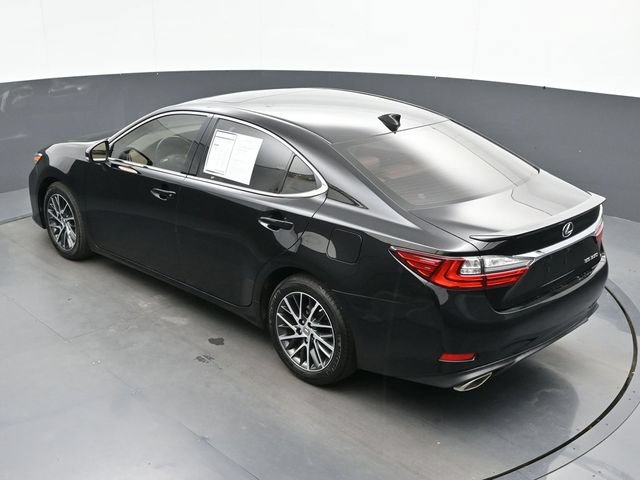 Used 2017 Lexus ES 350 w/ Luxury Package FWD image 42