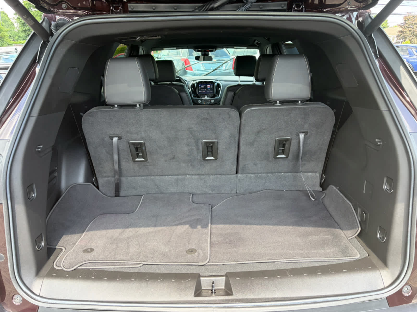 Used 2023 Chevrolet Traverse LT AWD/4WD image 30