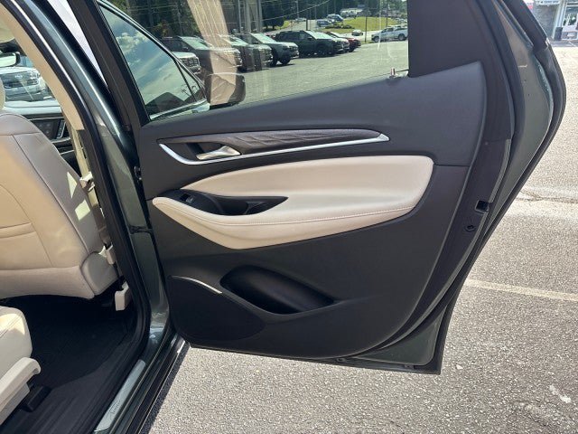 Used 2022 Buick Enclave Avenir w/ Trailering Package, 5000 lbs. FWD image 40