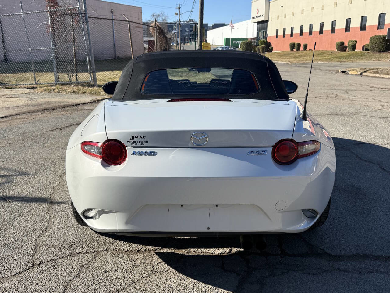 Used 2016 MAZDA MX-5 Miata Sport image 4